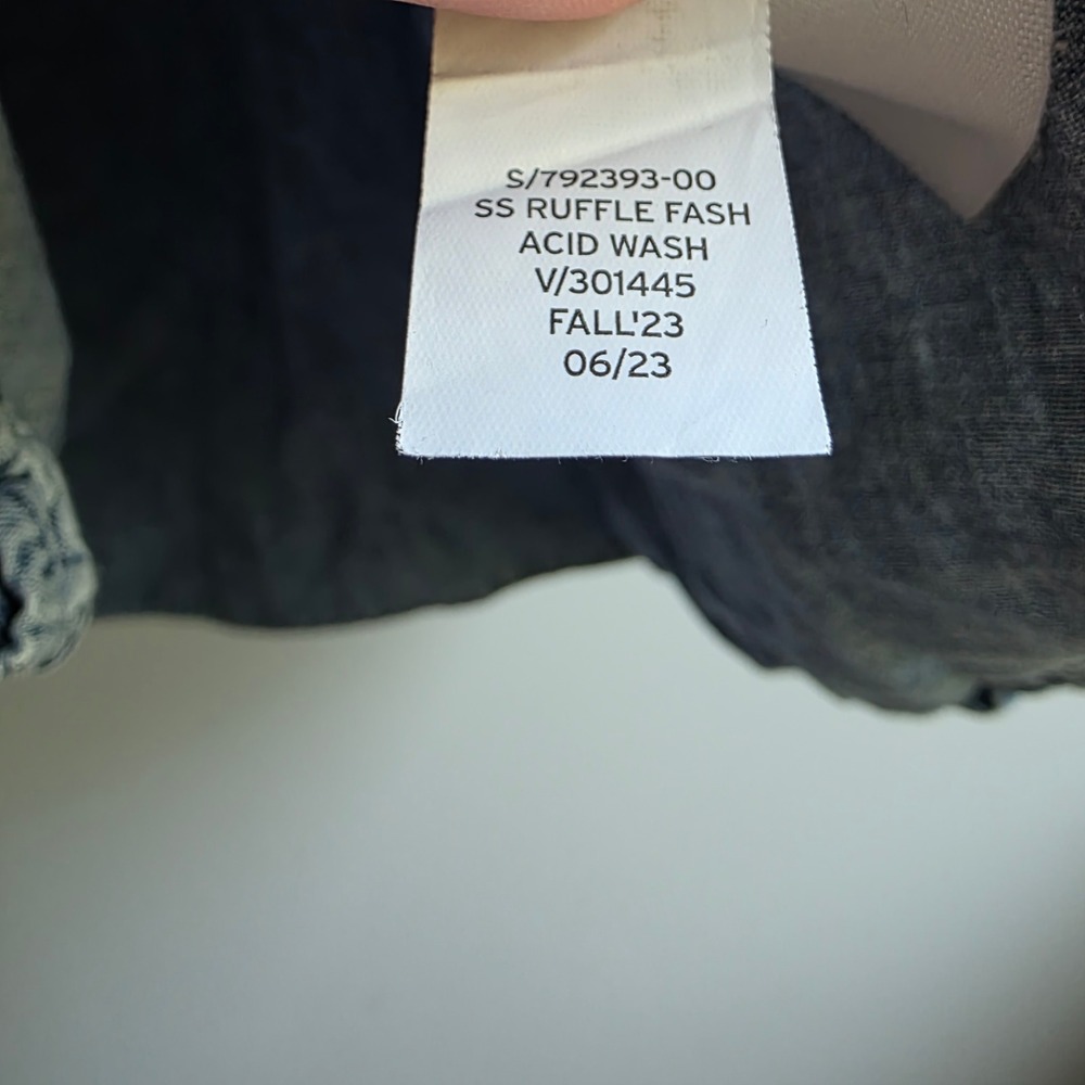 Gap Womens XXL Acid Wash Denim Ruffle Puff Sleeve Button Up Shirt Western - Picture 7 of 7